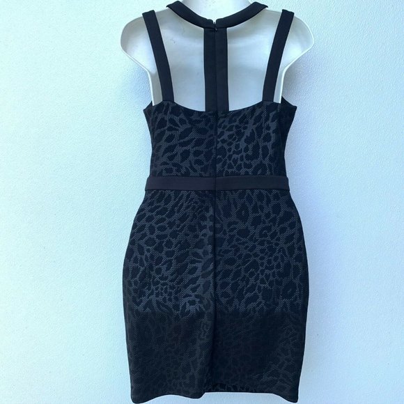 Guess Women's‎ Dress Size 4 Black Sleeveless Zip Up - Picture 4 of 5